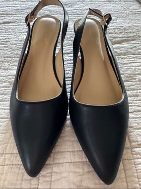 Black Pointed-Toe Kitten Heels
